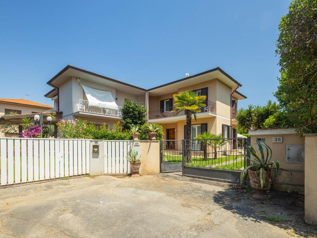 Holiday Home Antonia By Interhome Marina di Pietrasanta Luaran gambar