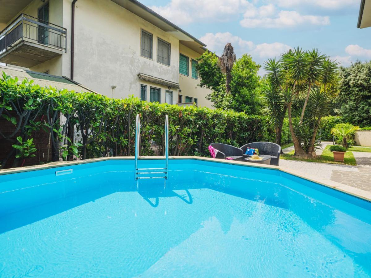 Holiday Home Antonia By Interhome Marina di Pietrasanta Luaran gambar